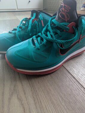 Nike Lebron 9 Low Reverse Liverpool Men's Green Sneakers New Size 9 ½ , DQ6400-3